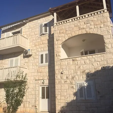 With A Parking Space Brac 15905 Apartman *